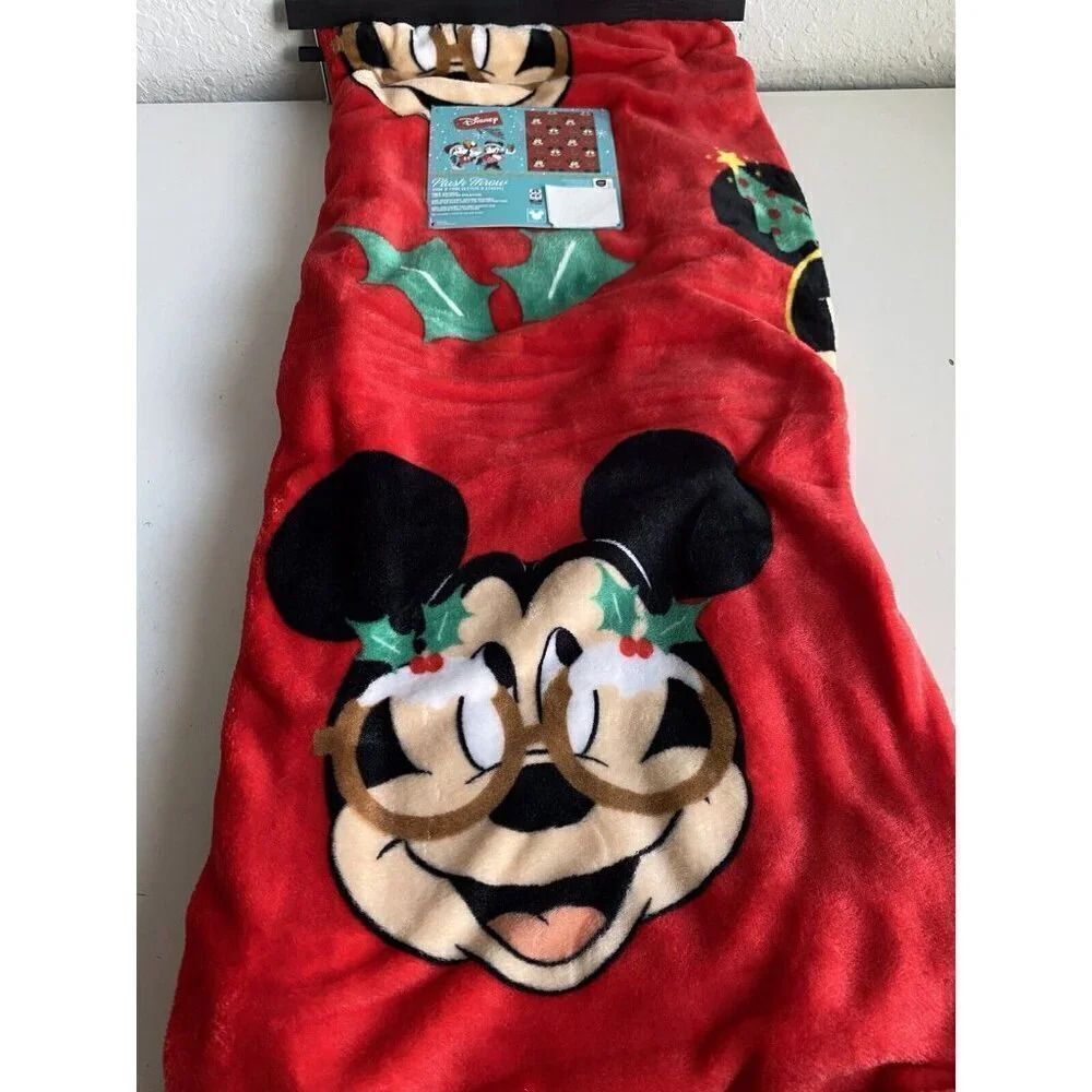 Disney Mickey Mouse Christmas Holiday Soft Plush Throw Blanket 50”x70” Red Green
